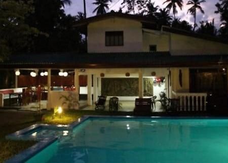 Vidisa Villas Хиккадува Экстерьер фото